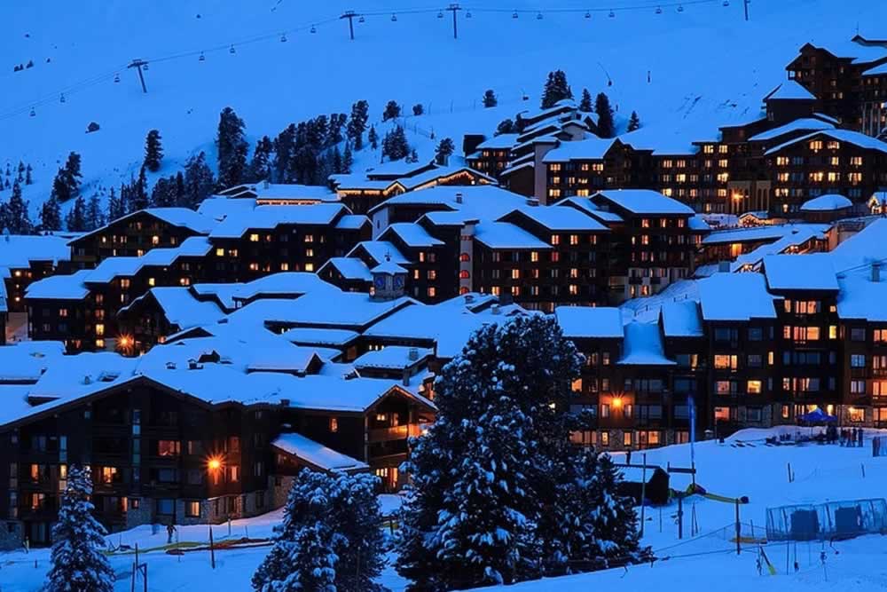 Partir en vacances au ski à petit prix : 4 astuces pour profiter de l’hiver